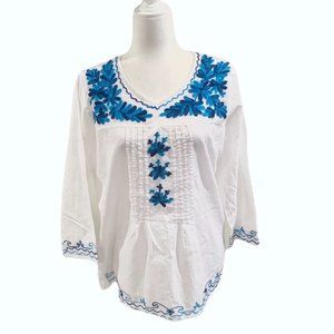 ClC Chic Connection White Blue Embroidered Top